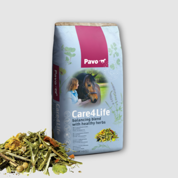 Worek musli ziołowe PAVO Care4Life na szarym tle. Na opakowaniu dziewczyna z koniem.