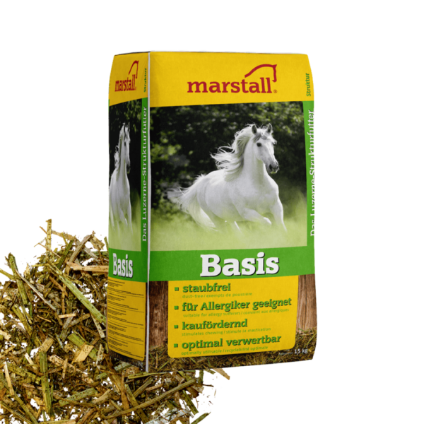 Galopujący koń na żółtym opakowaniu sieczki Masters LuzerneMix.